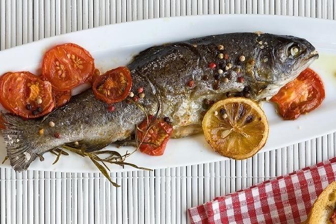 Pstrąg po portugalsku: przepis na święta i nie tylko