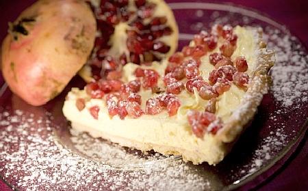 Tarta Rajski Granat z kremem budyniowym: przepis na jesienny deser