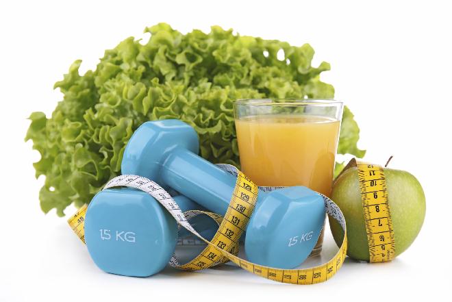 W co wzbogacić dietę, żeby szybciej tracić kilogramy? Jakie produkty zbijają wagę?